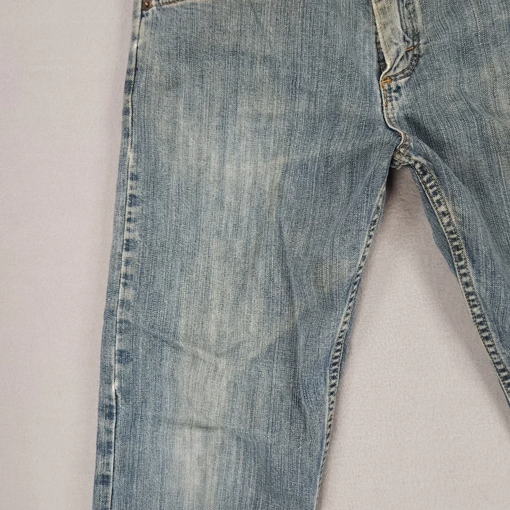 Genuine Wrangler Relaxed Fit Straight Jeans Men's 31x30 Blue Faded Distressed - Picture 14 of 15